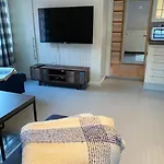 Apartamento Close To Sea, Central, Rent A Boat, Mountain Hike, Wifi, Free Parking *