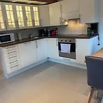 Close To Sea, Central, Rent A Boat, Mountain Hike, Wifi, Free Parking * Hag