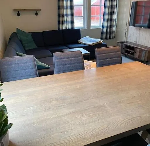 Close To Sea, Central, Rent A Boat, Mountain Hike, Wifi, Free Parking *